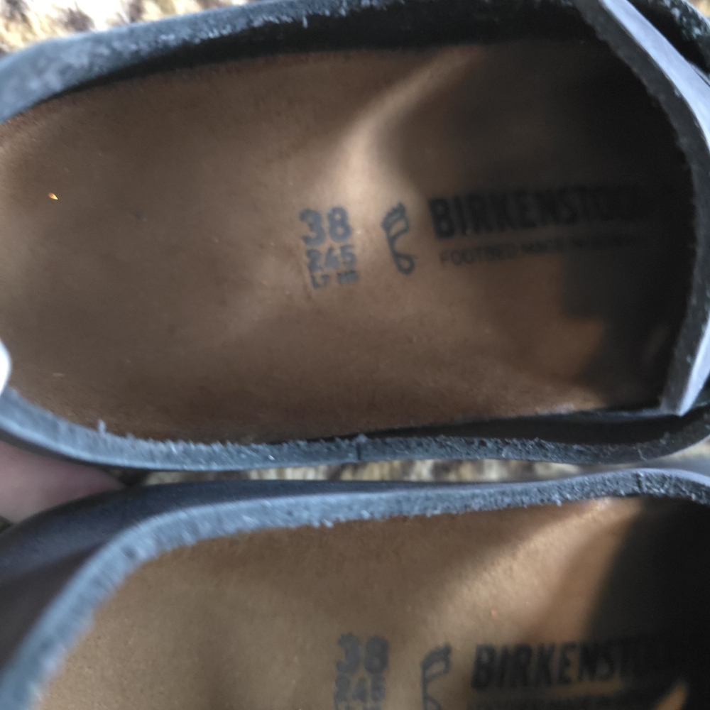 Birkenstock London in Black Leather - Picture 4 of 11